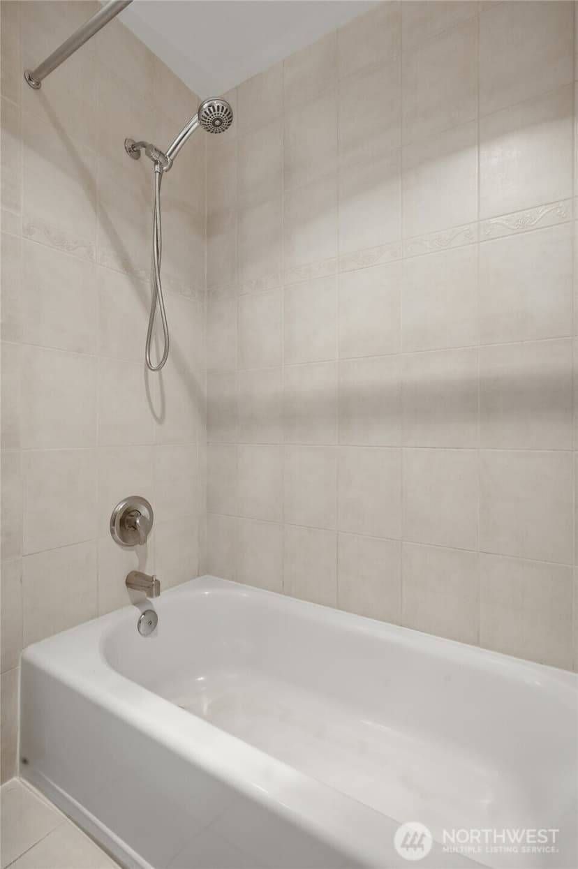 Property photo for 321 10th Avenue S #712, Seattle photo 21