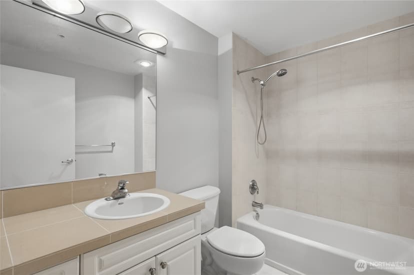 Property photo for 321 10th Avenue S #712, Seattle photo 20