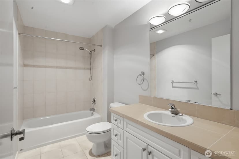 Property photo for 321 10th Avenue S #712, Seattle photo 25