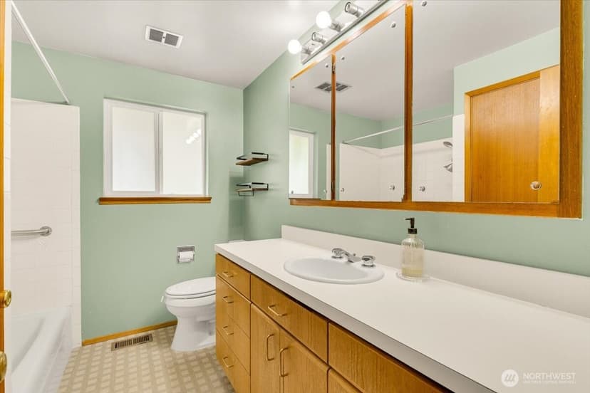 Property photo for 8602 Maple Lane, Edmonds photo 19