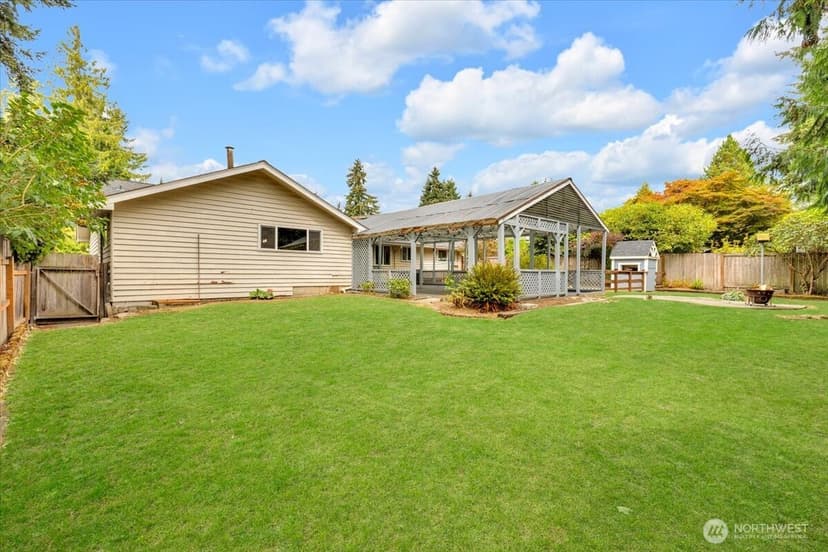 Property photo for 8602 Maple Lane, Edmonds photo 34