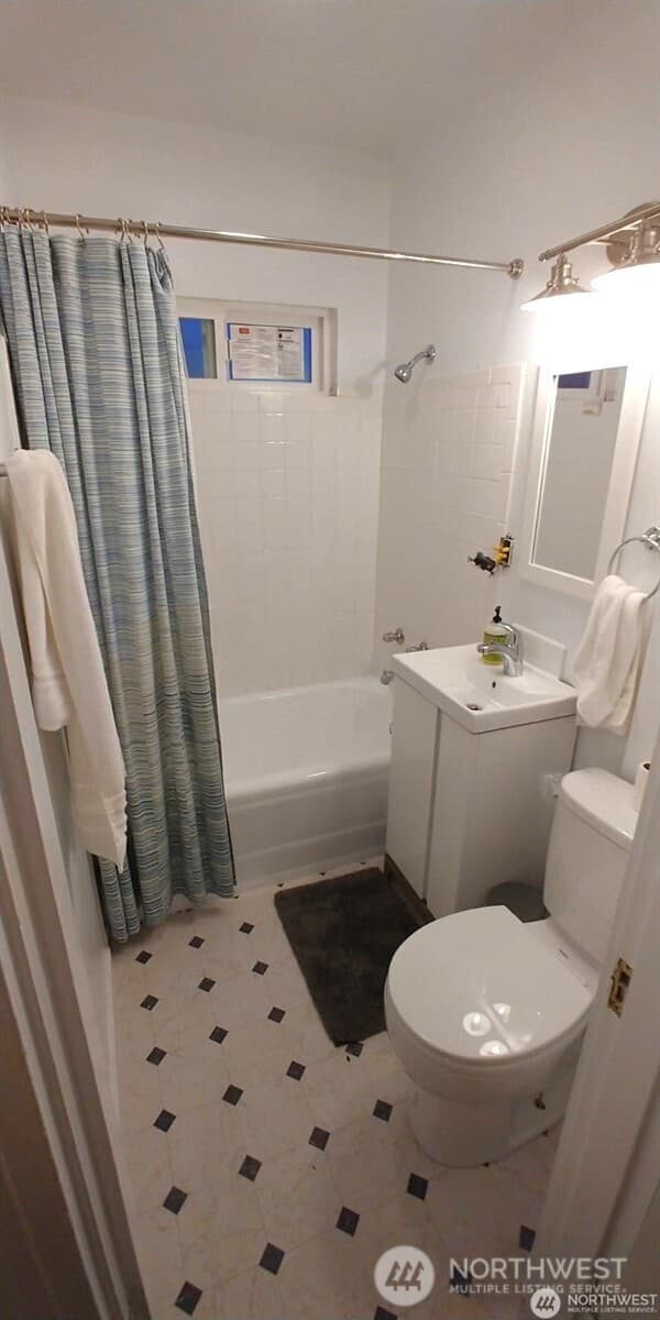 Property photo for 303 N 64th Street, Seattle photo 17