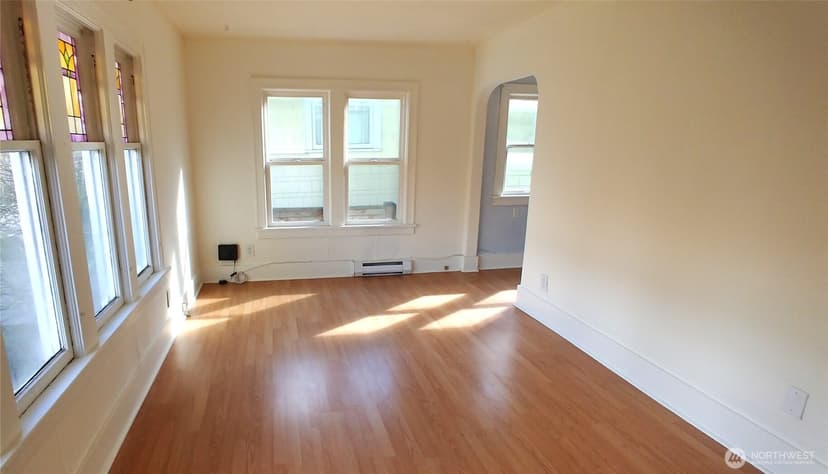 Property photo for 303 N 64th Street, Seattle photo 7