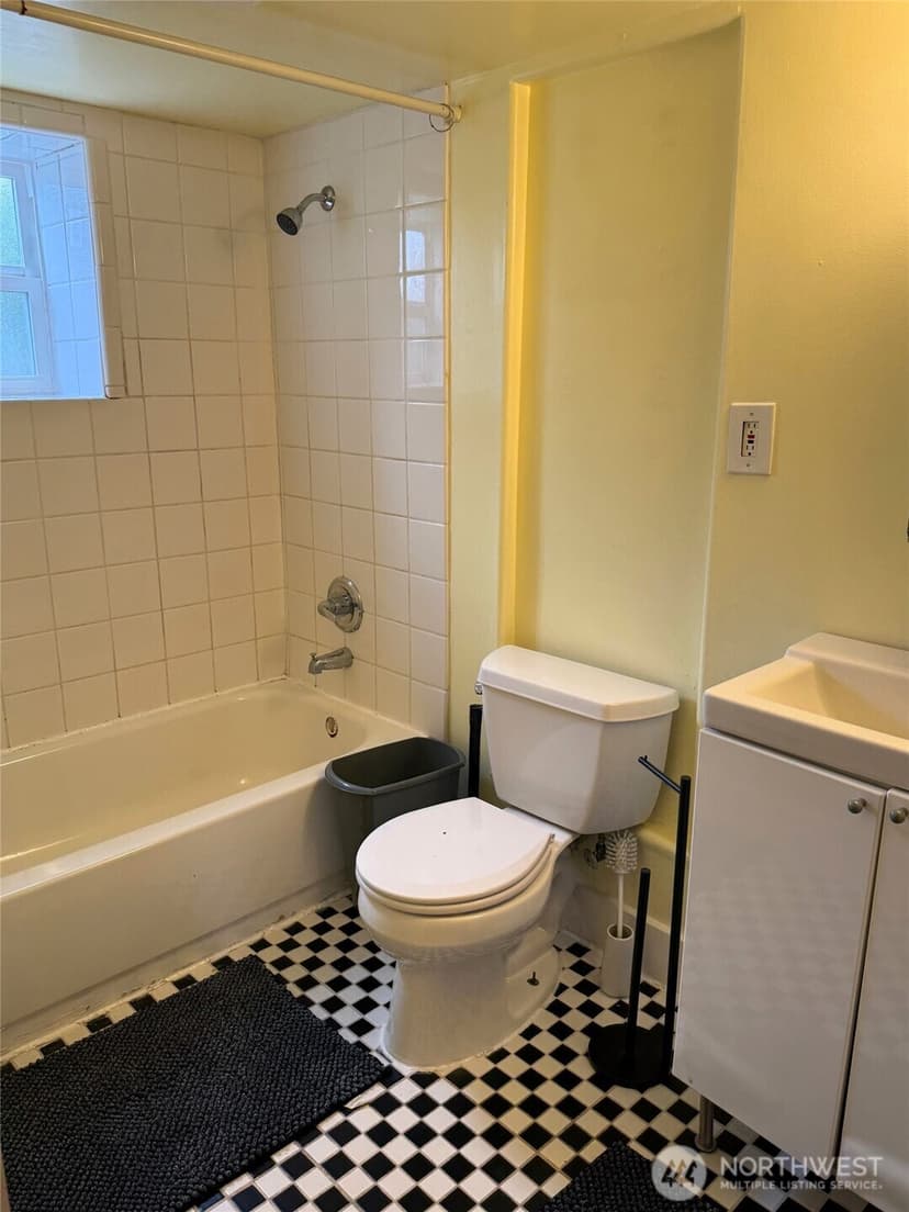 Property photo for 303 N 64th Street, Seattle photo 18
