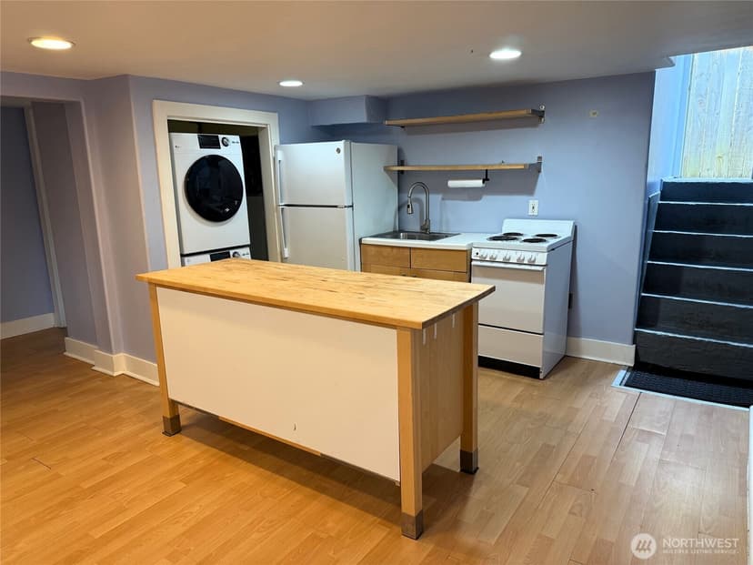 Property photo for 303 N 64th Street, Seattle photo 16