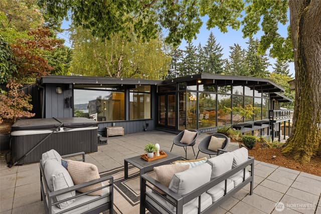 Property photo for 3515 72nd Avenue SE, Mercer Island photo 2