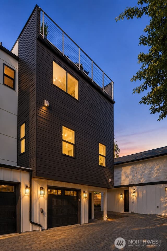 Property photo for 6206 43rd Avenue NE, Seattle photo 2