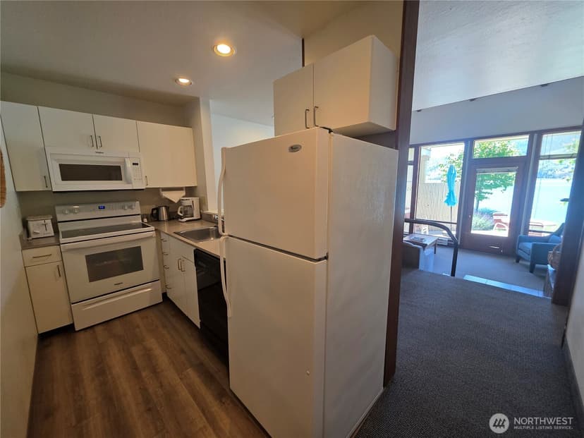 Property photo for 1 Nekquelekin 413-E, Manson photo 9