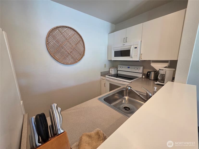 Property photo for 1 Nekquelekin 413-E, Manson photo 10