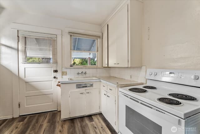 Property photo for 6533 5th Avenue NW, Seattle photo 5