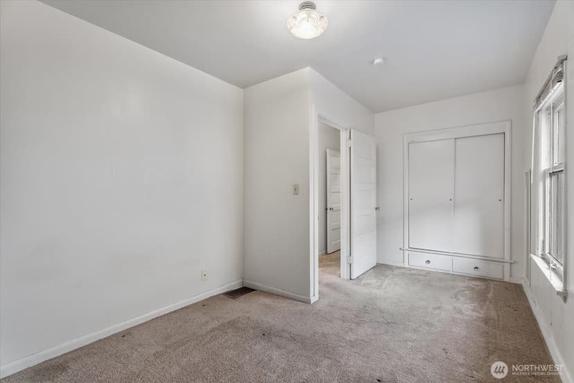 Property photo for 6533 5th Avenue NW, Seattle photo 15