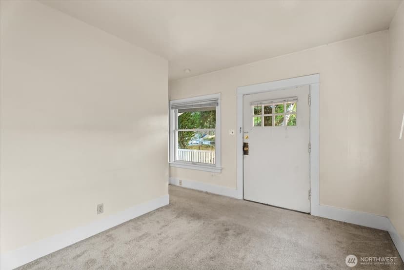 Property photo for 6533 5th Avenue NW, Seattle photo 11