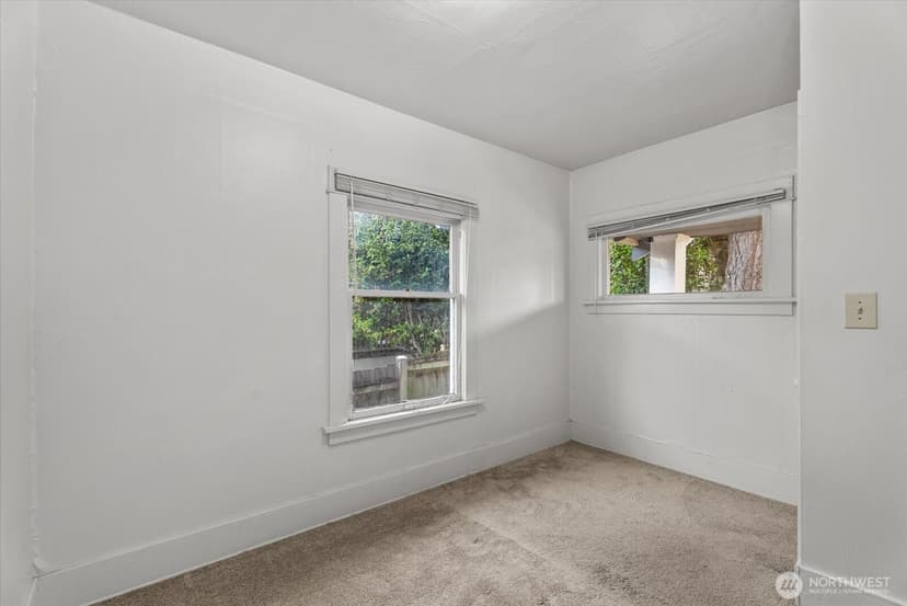 Property photo for 6533 5th Avenue NW, Seattle photo 12