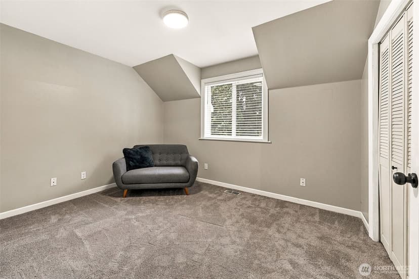 Property photo for 32060 56th Avenue S, Auburn photo 22