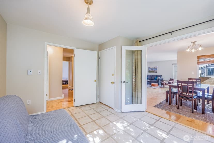 Property photo for 1214 Taylor Avenue N #201, Seattle photo 11