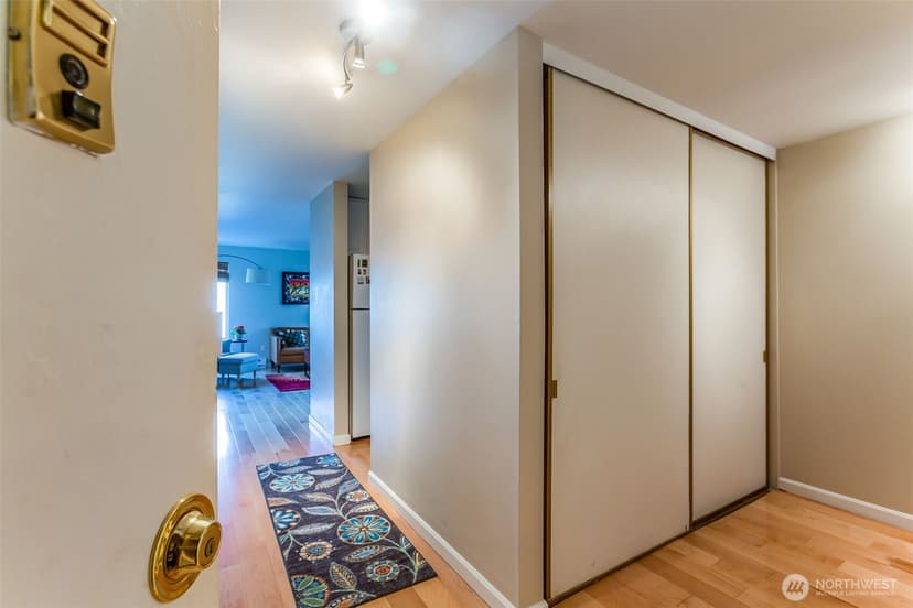 Property photo for 1214 Taylor Avenue N #201, Seattle photo 16