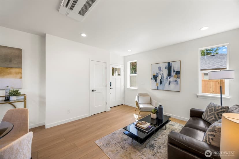 Property photo for 212 N 115th Street, Seattle photo 11