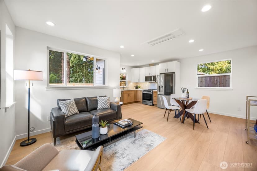 Property photo for 212 N 115th Street, Seattle photo 5