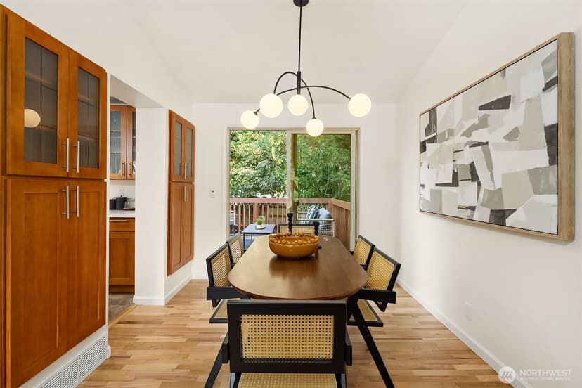 Property photo for 12324 11th Avenue NE, Seattle photo 10