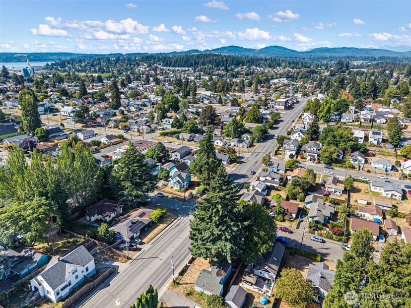 Property photo for 1712 11th Street, Bremerton photo 28