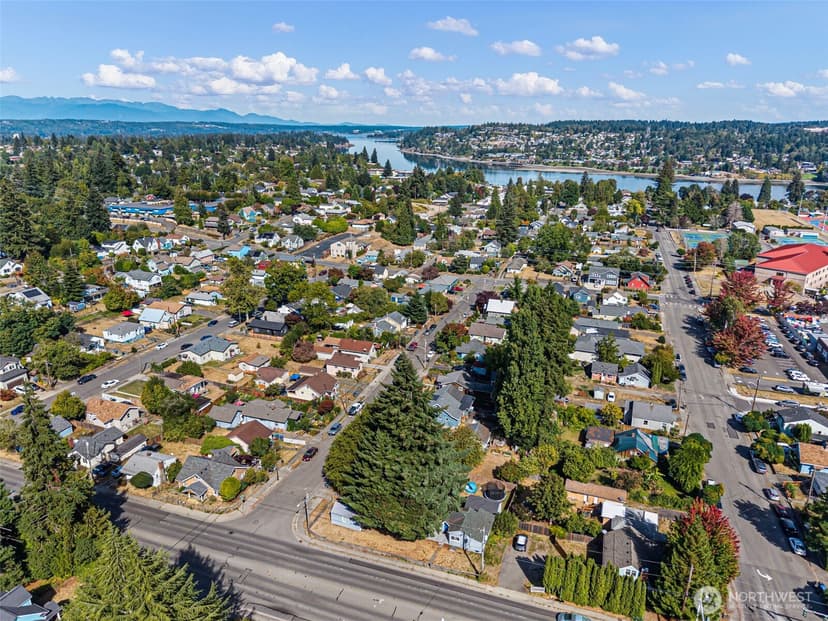 Property photo for 1712 11th Street, Bremerton photo 25
