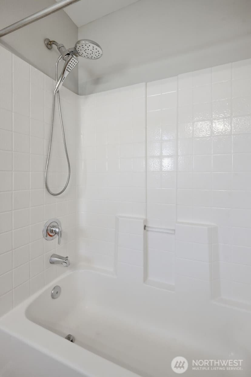 Property photo for 7624 39th Avenue S, Seattle photo 24