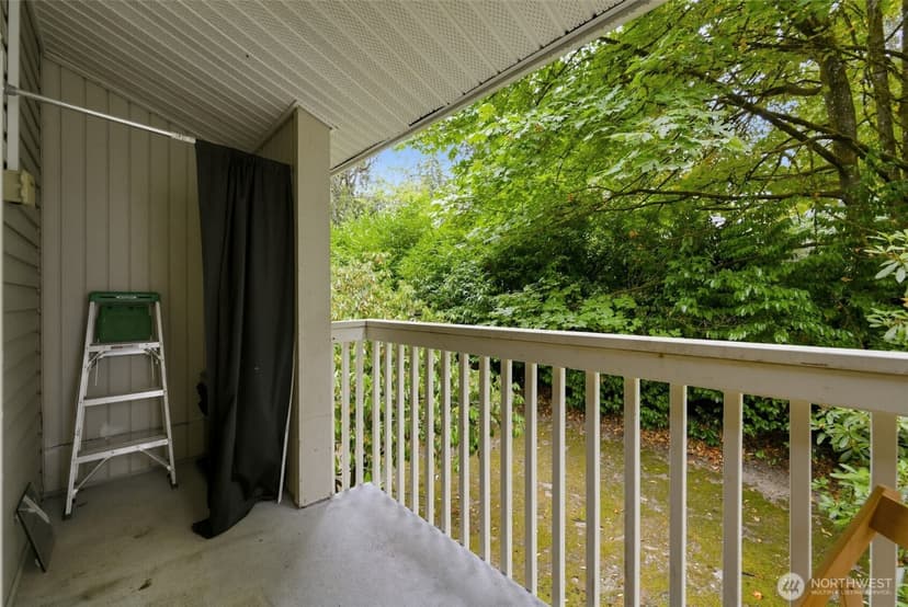 Property photo for 14445 NE 40th Street #D101, Bellevue photo 15