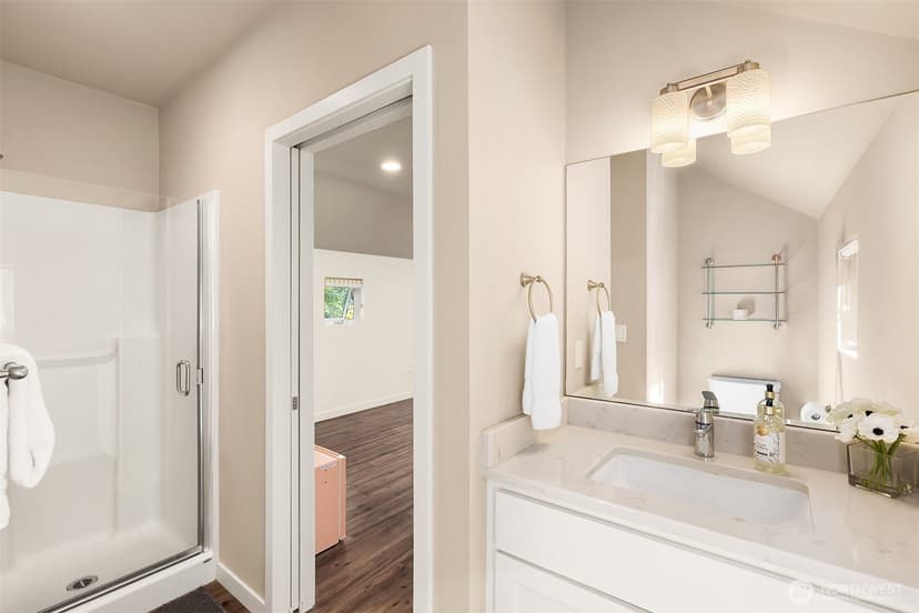 Property photo for 4959 Lynwood Center Road NE, Bainbridge Island photo 30