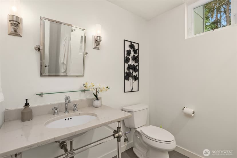 Property photo for 4959 Lynwood Center Road NE, Bainbridge Island photo 11
