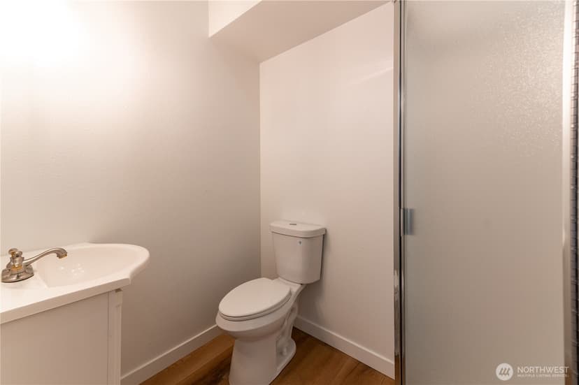 Property photo for 3624 Nassau Avenue NE, Tacoma photo 18