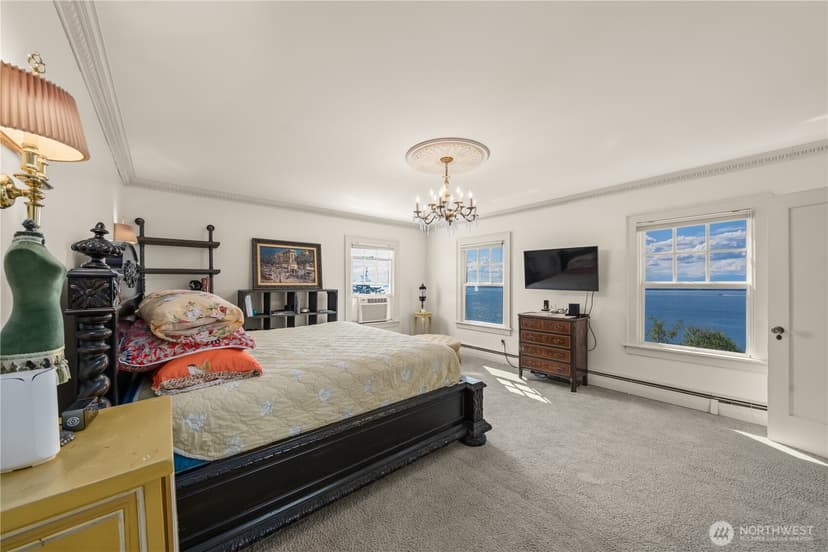 Property photo for 3233 Magnolia Boulevard W, Seattle photo 26