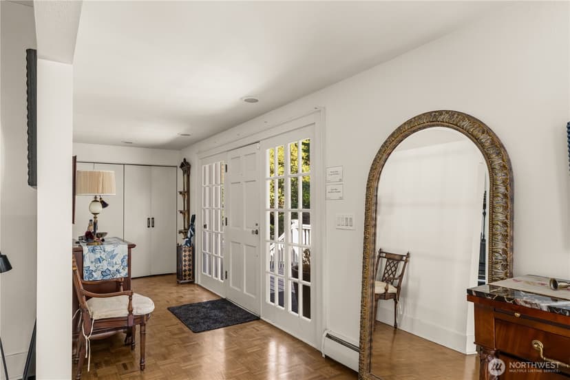 Property photo for 3233 Magnolia Boulevard W, Seattle photo 13