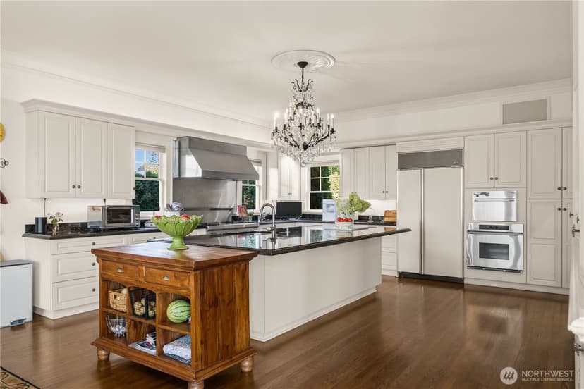 Property photo for 3233 Magnolia Boulevard W, Seattle photo 23
