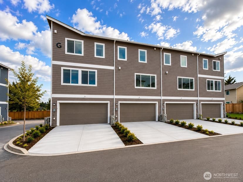 Property photo for 9811 31st Avenue SE #G3, Everett photo 2