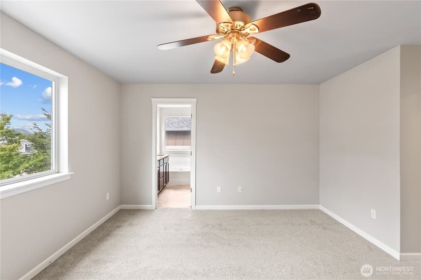 Property photo for 3833 Westar Avenue SW, Bremerton photo 6