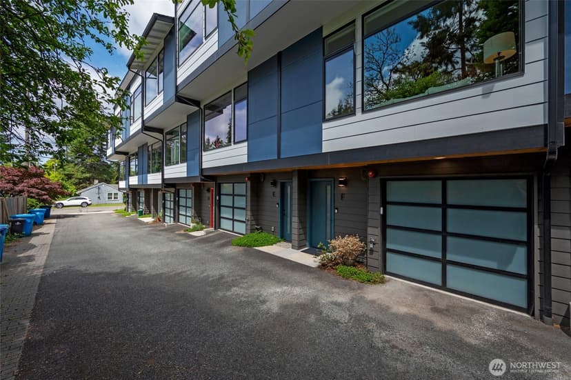 Property photo for 18028 10th Avenue NE #F, Shoreline