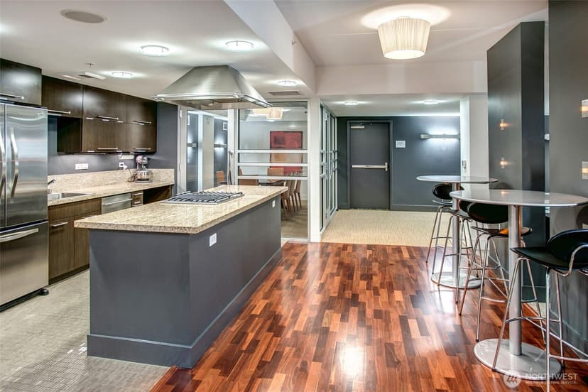 Property photo for 2911 2nd Avenue #902, Seattle photo 32