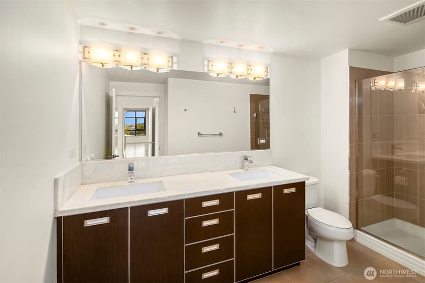 Property photo for 2911 2nd Avenue #902, Seattle photo 19