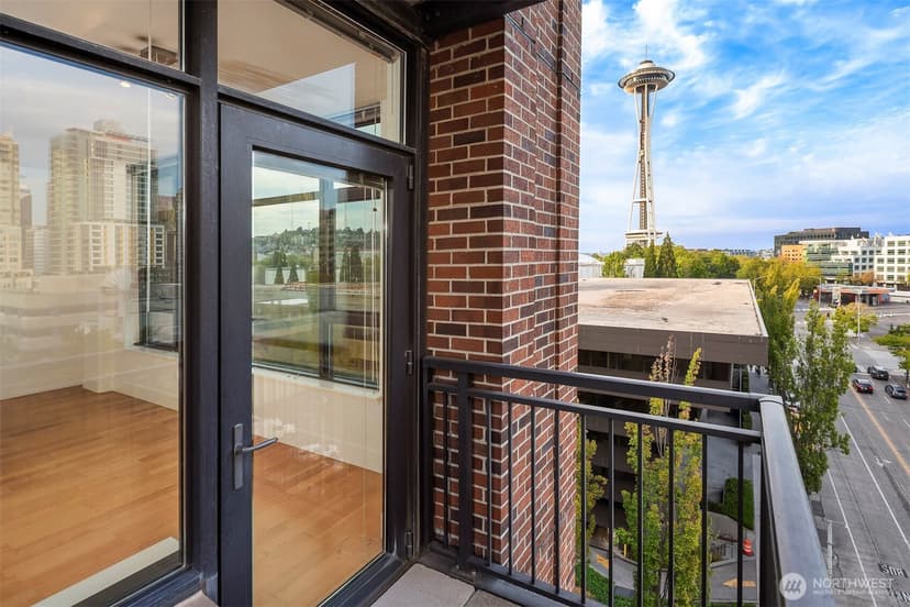 Property photo for 2911 2nd Avenue #902, Seattle photo 14