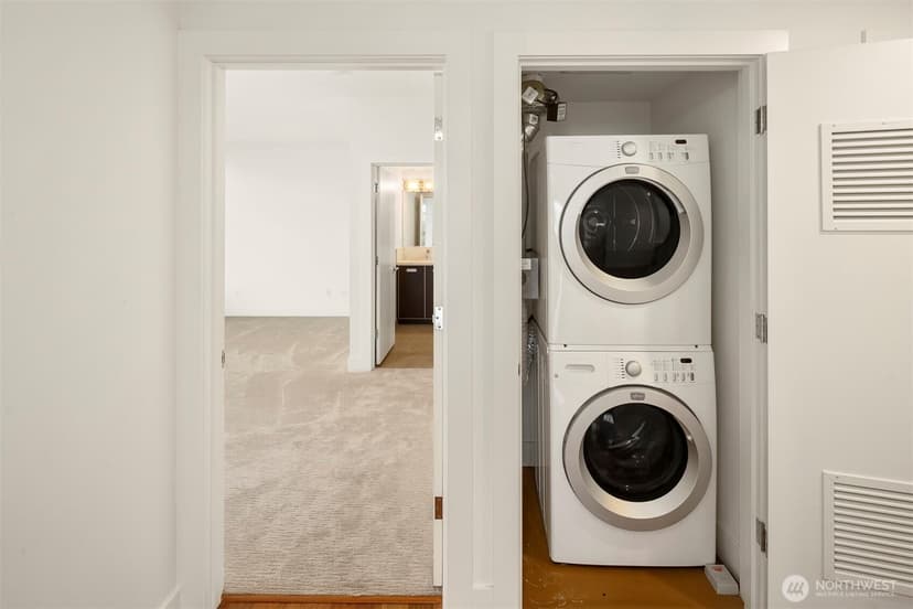 Property photo for 2911 2nd Avenue #902, Seattle photo 21