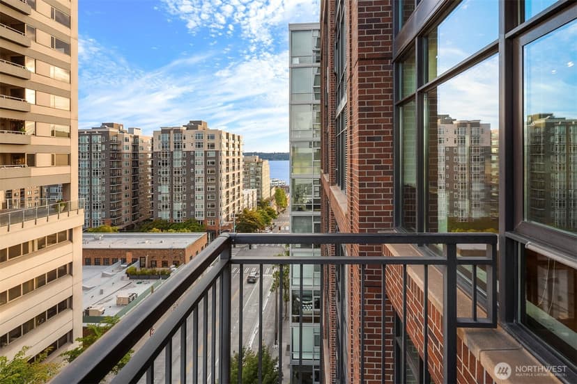 Property photo for 2911 2nd Avenue #902, Seattle photo 13
