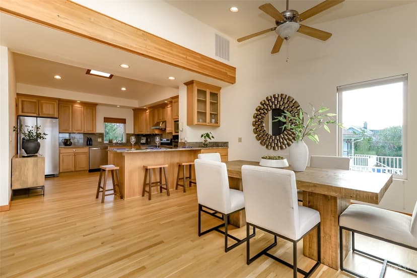 Property photo for 6121 Madrona Drive NE, Tacoma photo 9