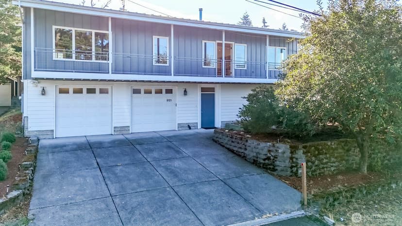 Property photo for 6121 Madrona Drive NE, Tacoma photo 2