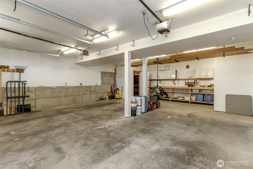Property photo for 6121 Madrona Drive NE, Tacoma photo 34