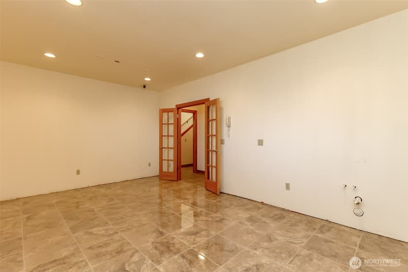Property photo for 6121 Madrona Drive NE, Tacoma photo 31