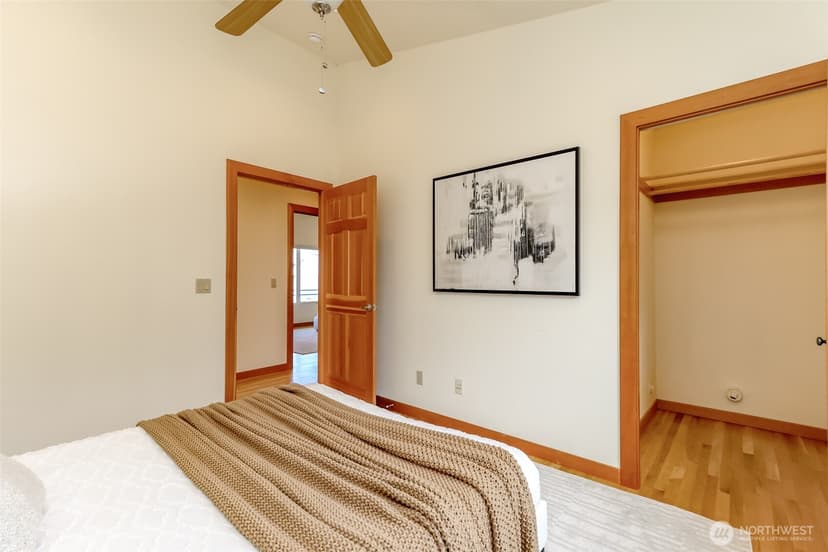 Property photo for 6121 Madrona Drive NE, Tacoma photo 18