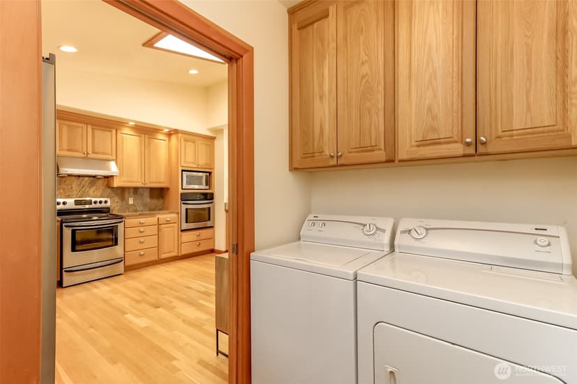 Property photo for 6121 Madrona Drive NE, Tacoma photo 13