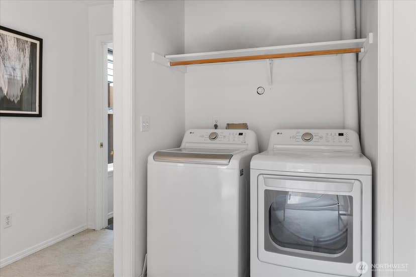 Property photo for 13716 Midvale Avenue N #C, Seattle photo 8