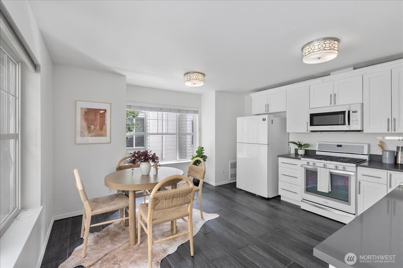 Property photo for 13716 Midvale Avenue N #C, Seattle photo 14