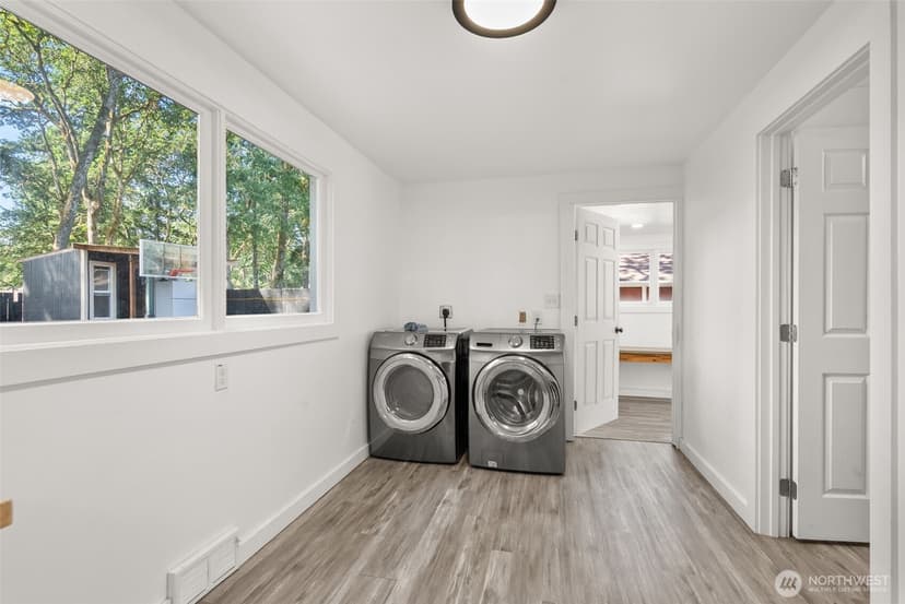 Property photo for 8518 Mount Tacoma Drive SW, Lakewood photo 14